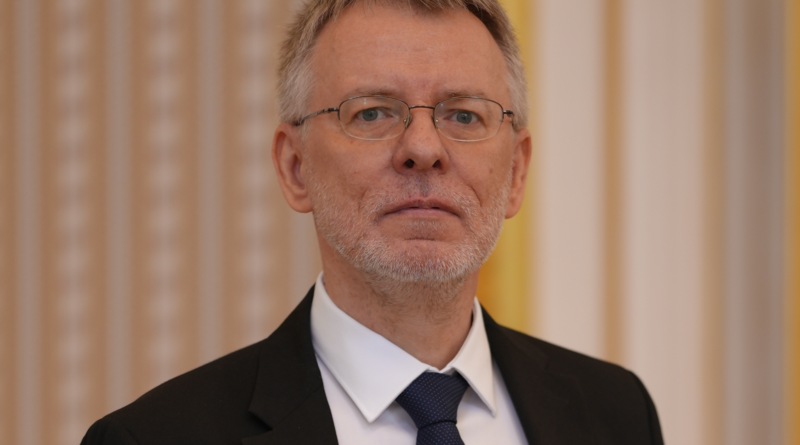 Prodziekan dr. studenckich Wydziału Filozofii UW prof. Bogdan Dziobkowski